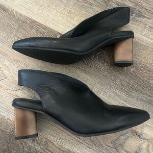 Black Leather Women's Shoes with Bronze sculpted Heel